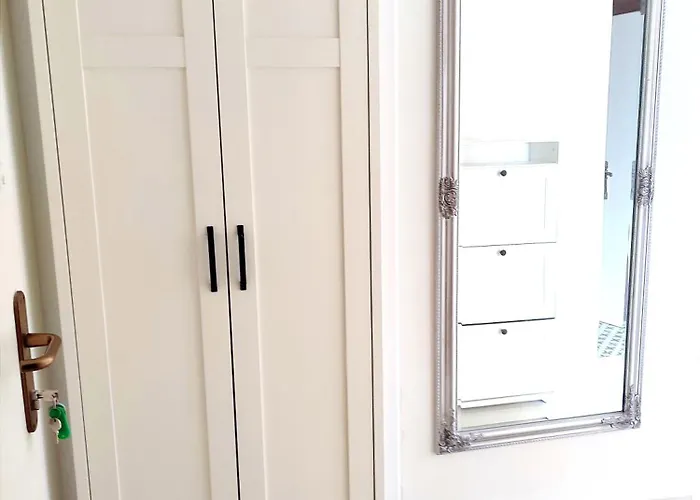 Rose, Close To The Апартаменти Макарська