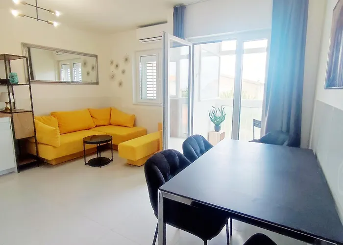 Apartman Rose, Close To The